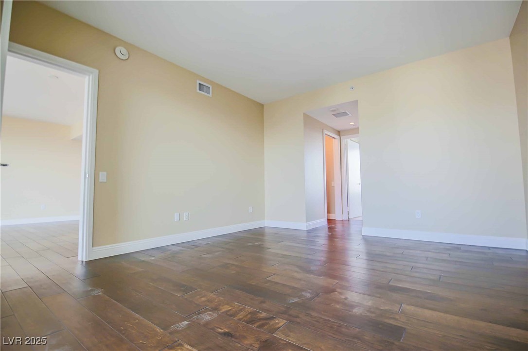 222 KAREN Avenue 3102