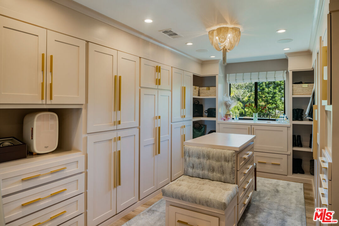 17145 Addison St
