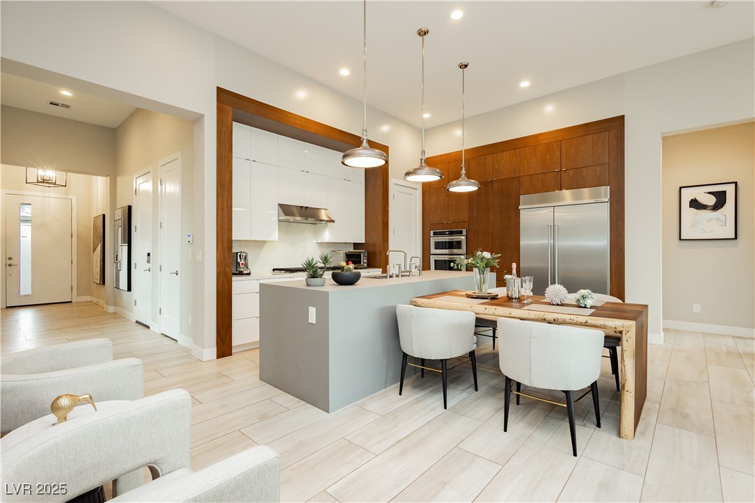 12382 Tudor Arch Drive