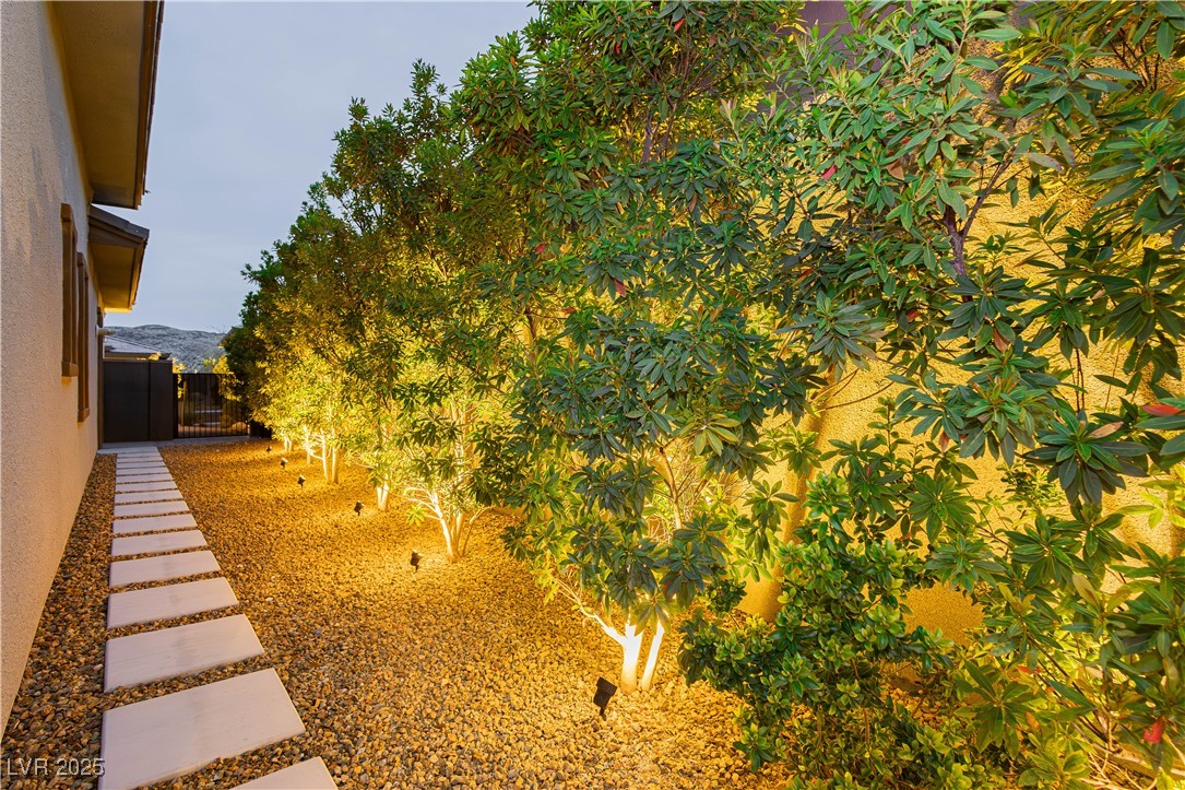 12382 Tudor Arch Drive