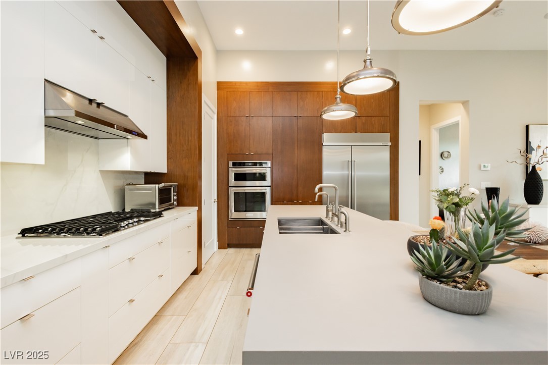 12382 Tudor Arch Drive