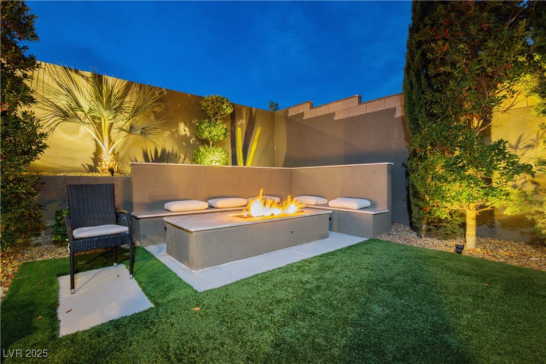 12382 Tudor Arch Drive