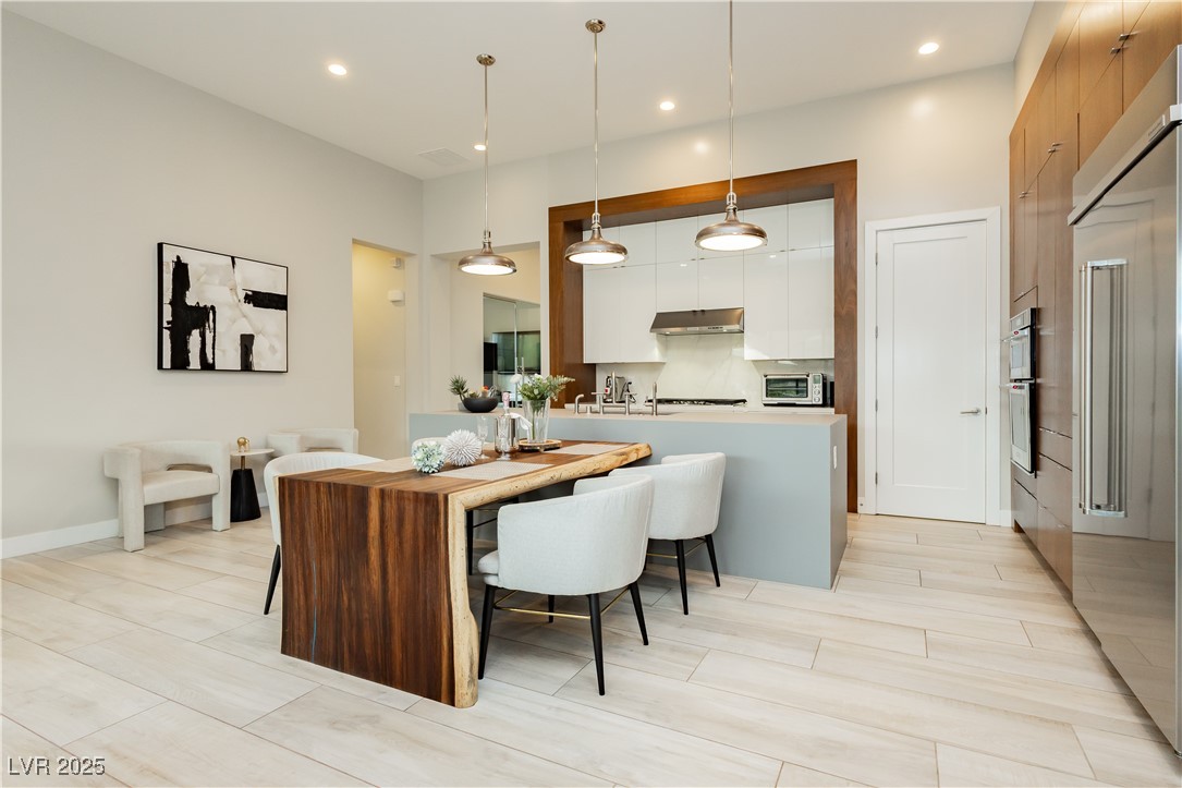 12382 Tudor Arch Drive