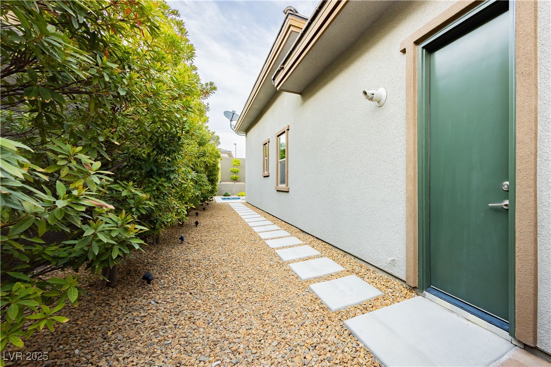 12382 Tudor Arch Drive