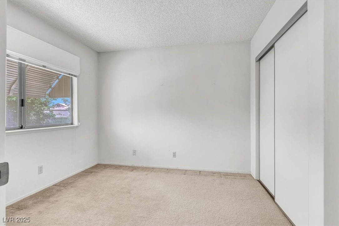 6817 Neepawa Circle