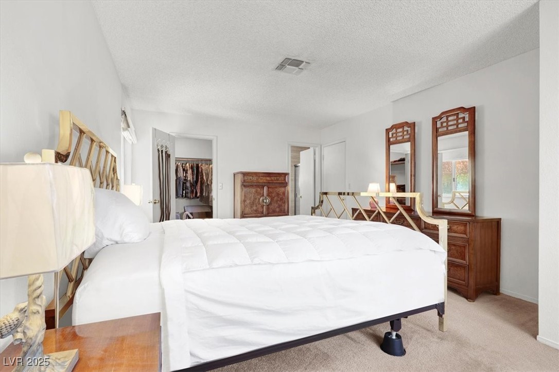 6817 Neepawa Circle