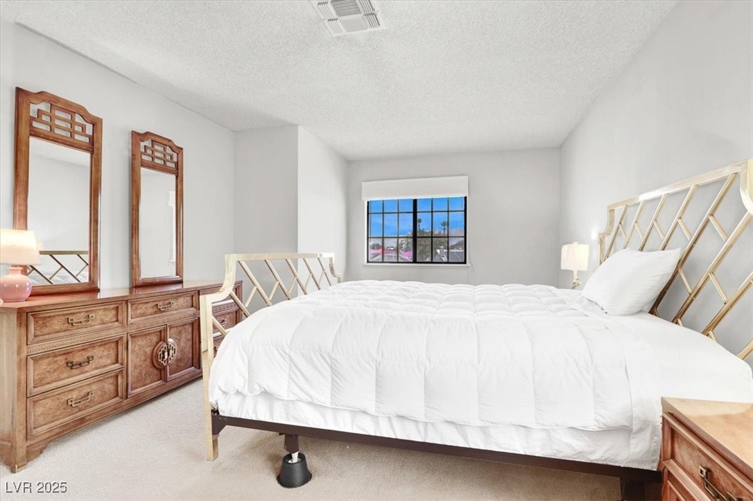 6817 Neepawa Circle