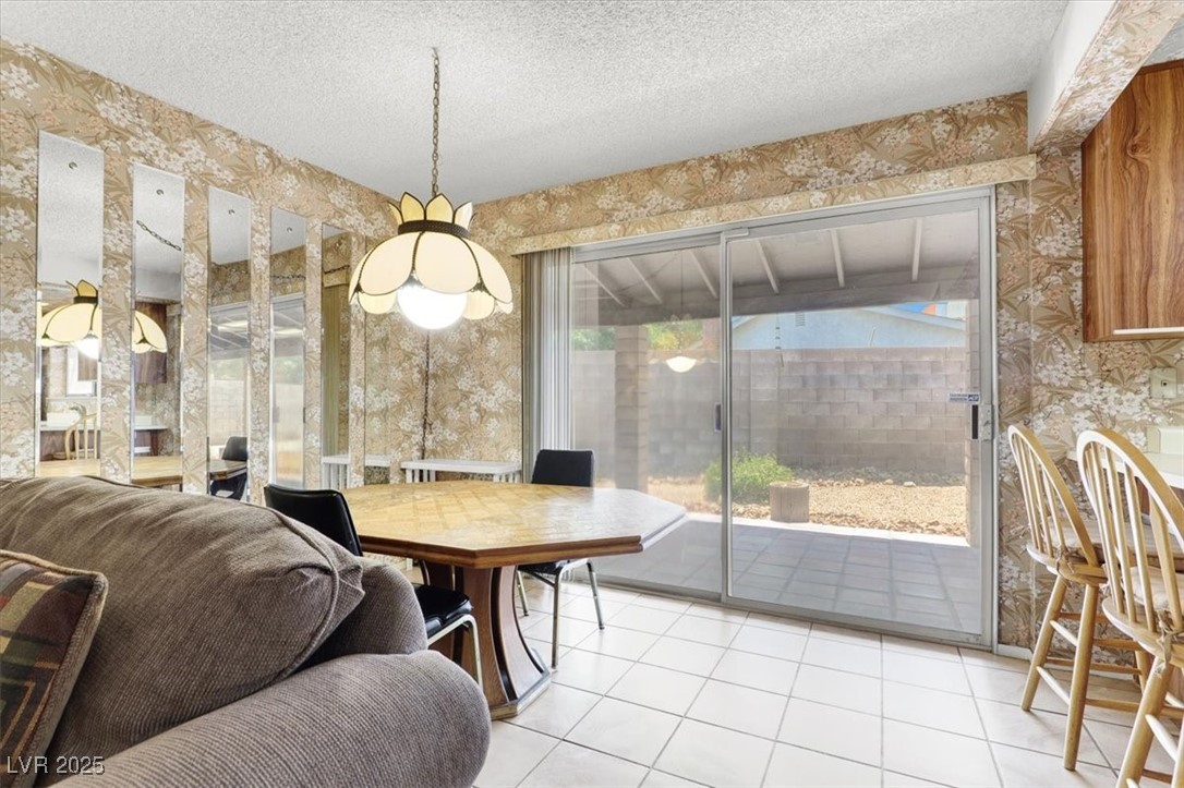 6817 Neepawa Circle