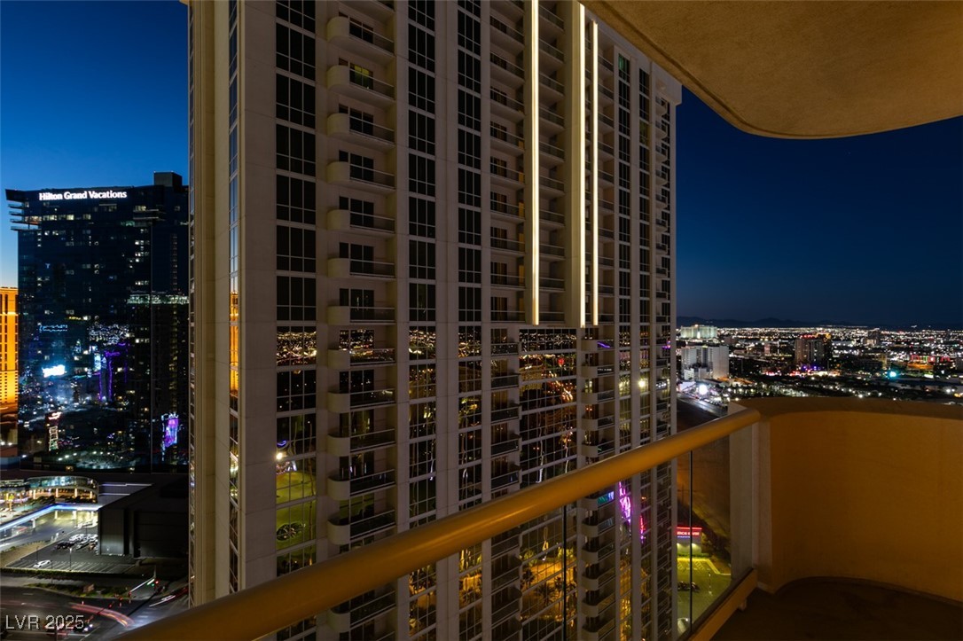 135 East HARMON Avenue 2821