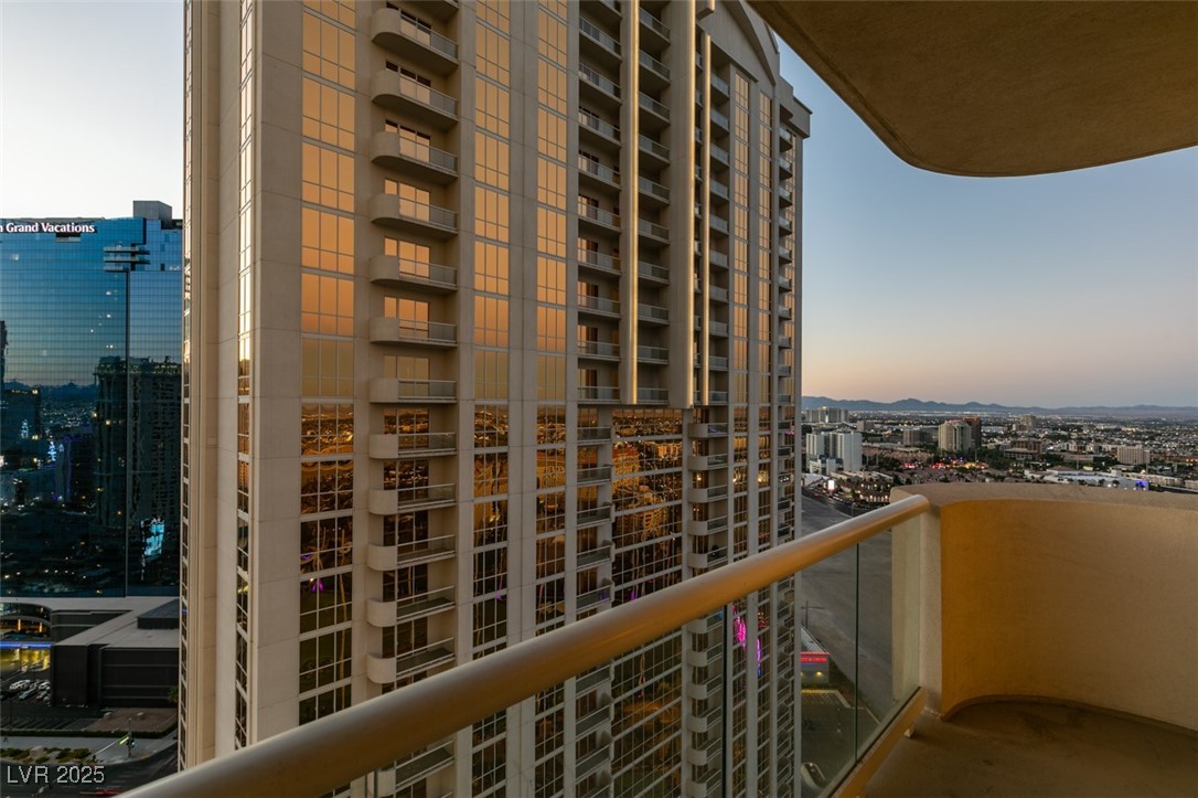 135 East HARMON Avenue 2821