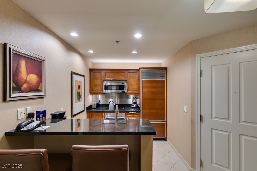 135 East HARMON Avenue 2821