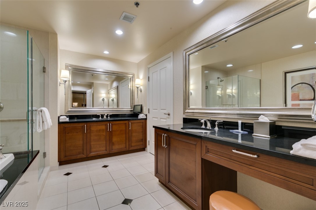 135 East HARMON Avenue 2821