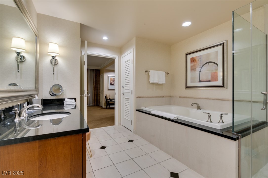 135 East HARMON Avenue 2821