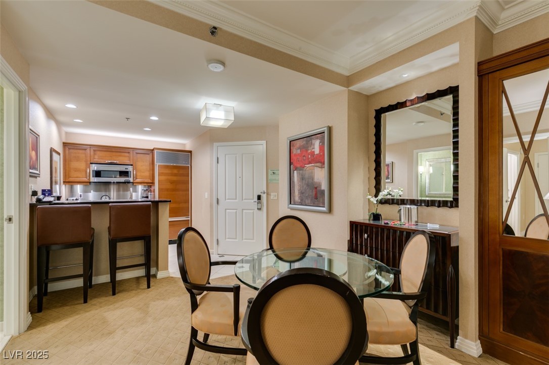 135 East HARMON Avenue 2821