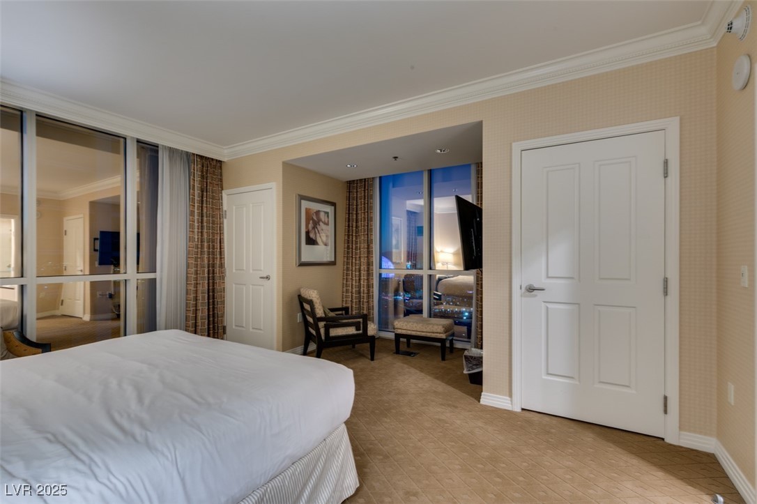 135 East HARMON Avenue 2821