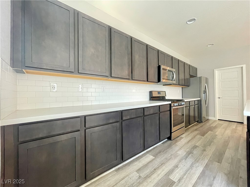 11311 Glowing Avenue 101