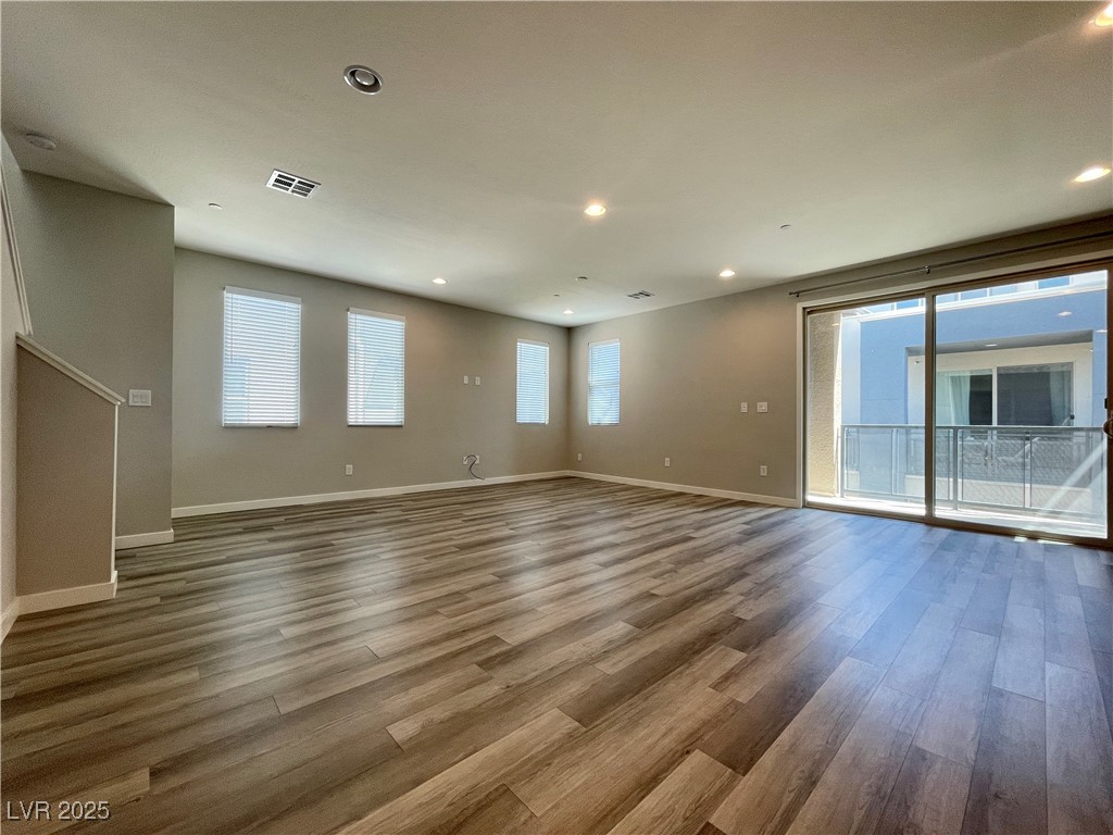 11311 Glowing Avenue 101