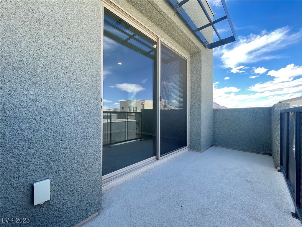 11311 Glowing Avenue 101