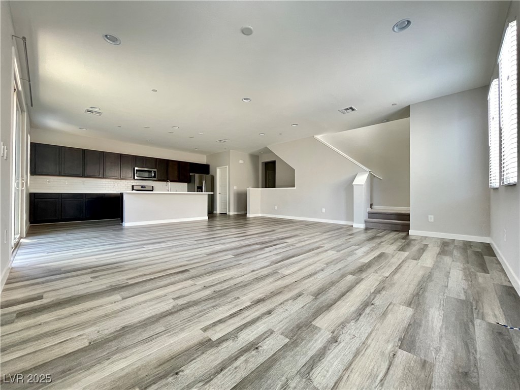 11311 Glowing Avenue 101