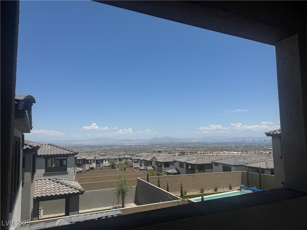 11311 Glowing Avenue 101