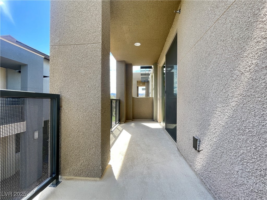 11311 Glowing Avenue 101