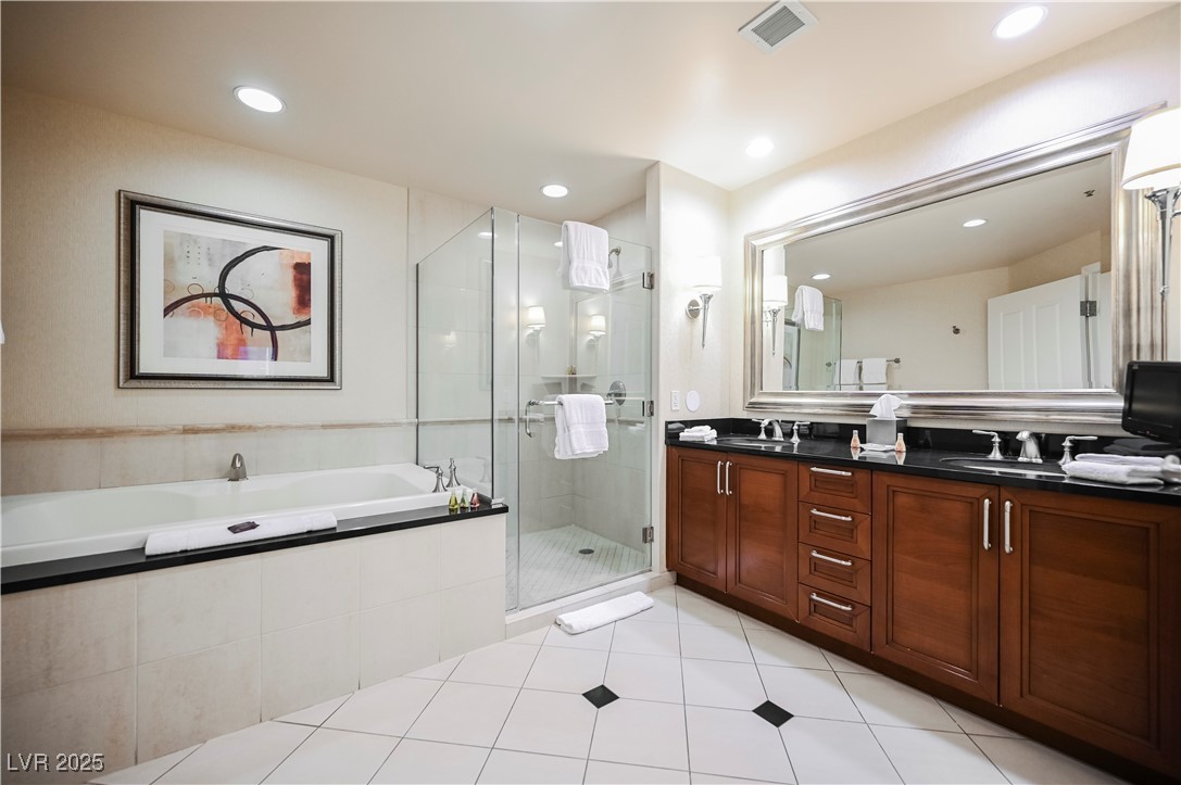 135 East Harmon Avenue 407