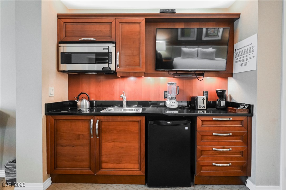 135 East Harmon Avenue 407