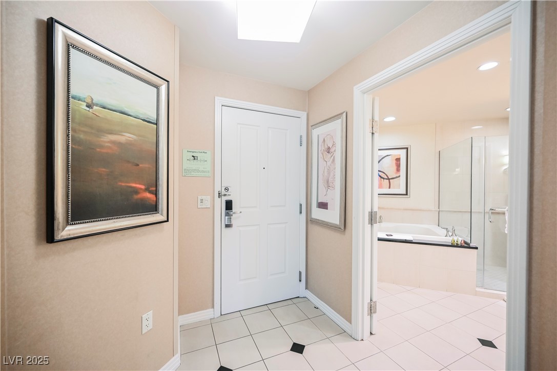 135 East Harmon Avenue 407