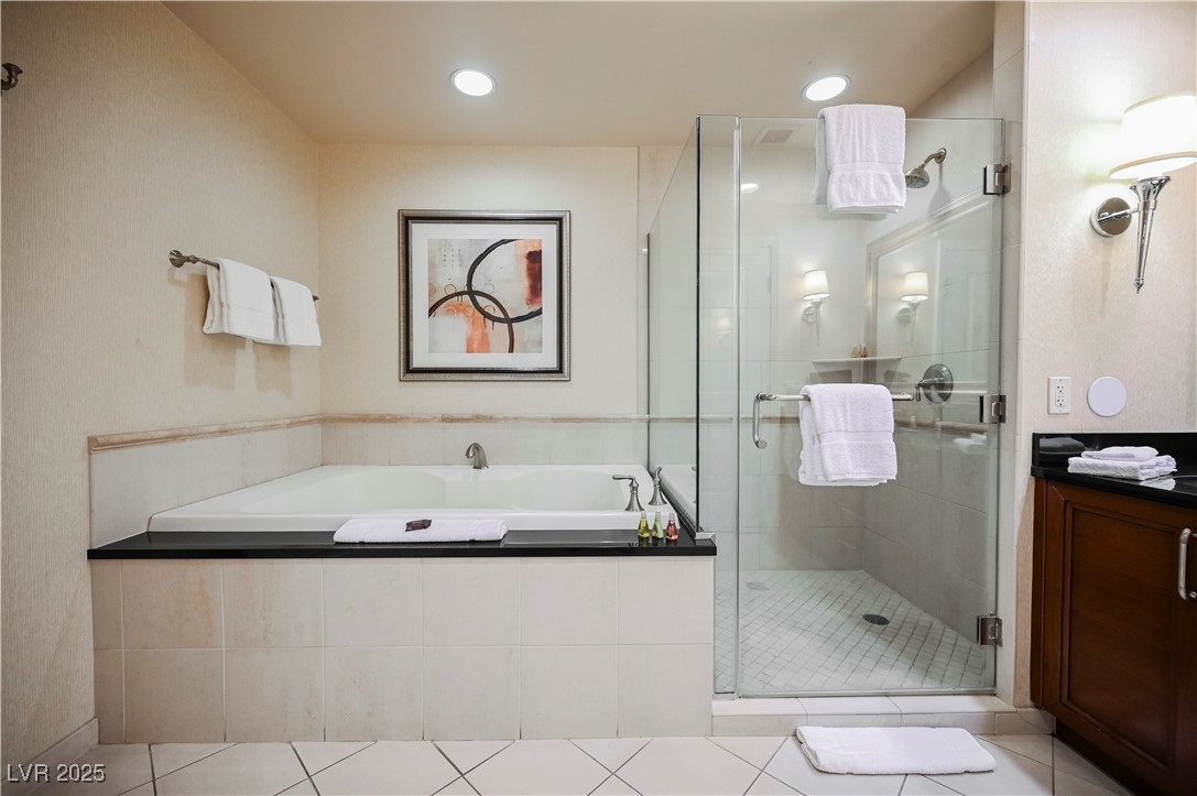 135 East Harmon Avenue 407