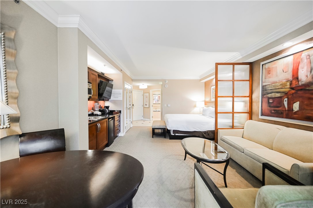 135 East Harmon Avenue 407