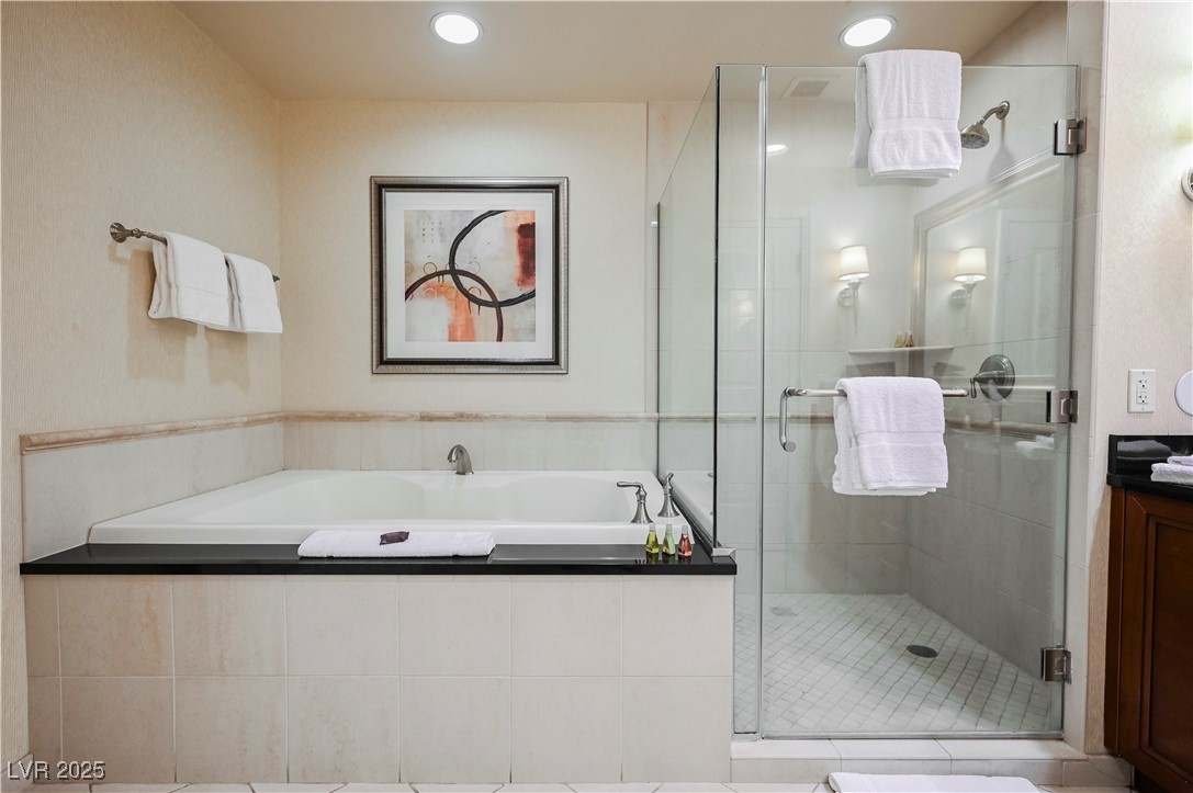 135 East Harmon Avenue 407