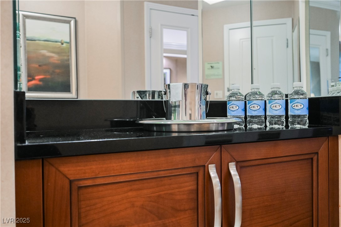 135 East Harmon Avenue 407