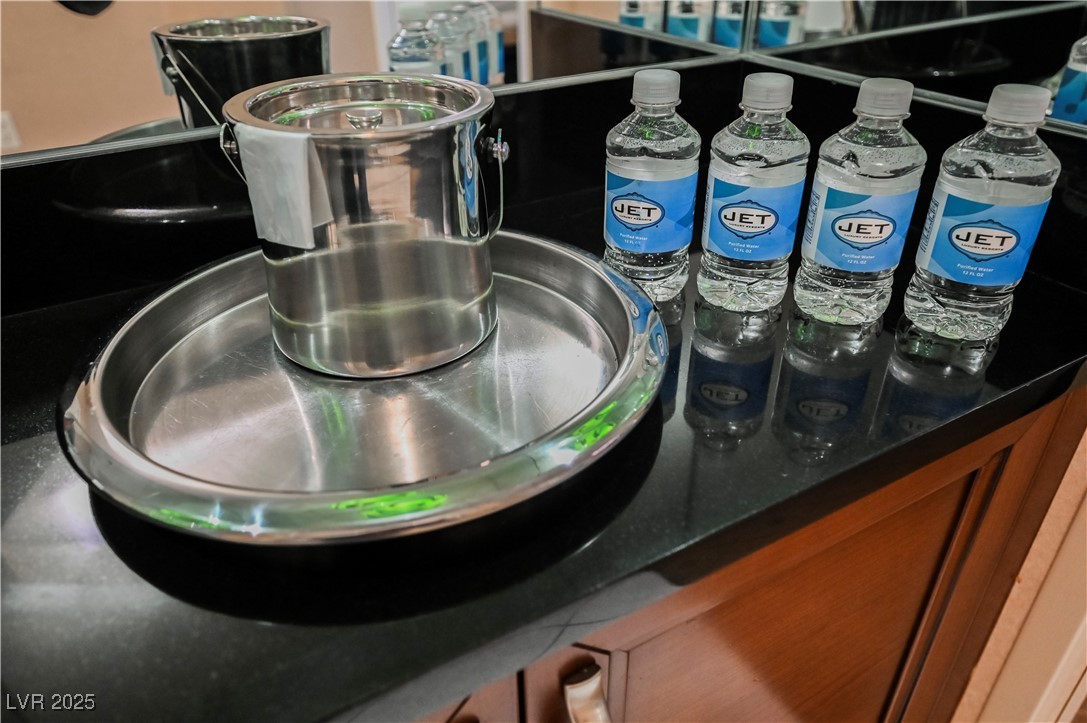 135 East Harmon Avenue 407