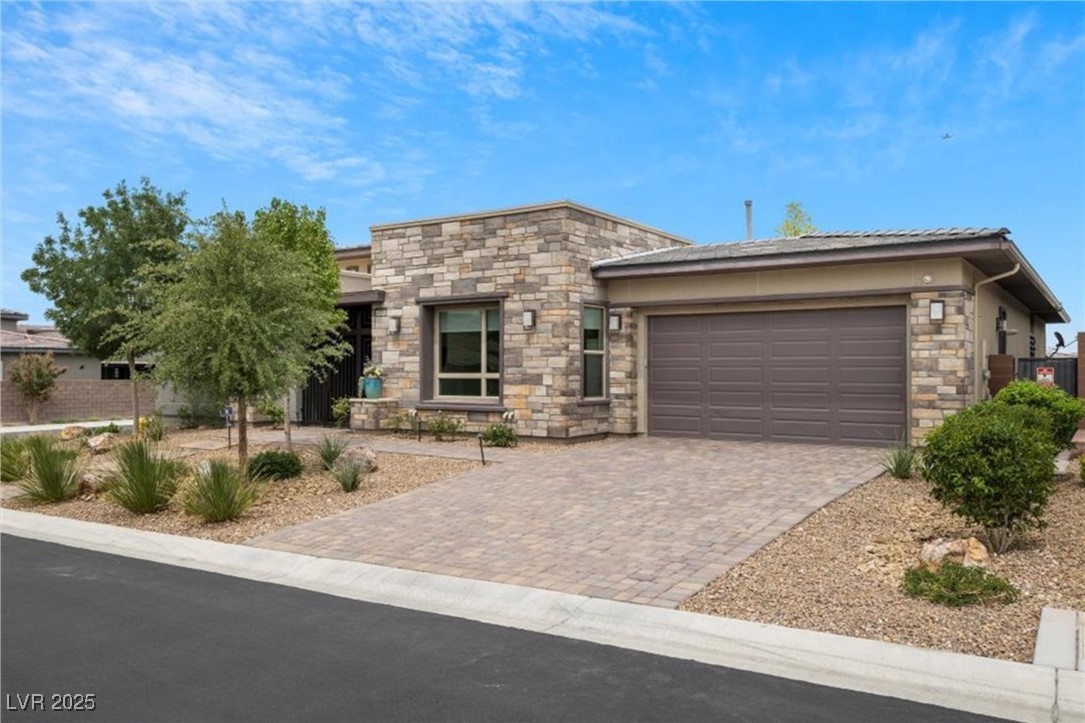 6804 Regency Stone Way