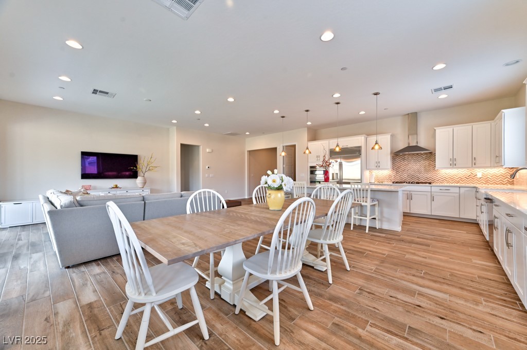 10972 Dixie Johnson Avenue