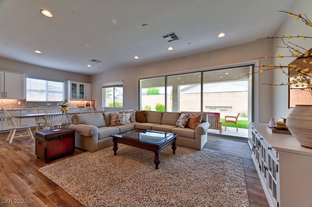 10972 Dixie Johnson Avenue