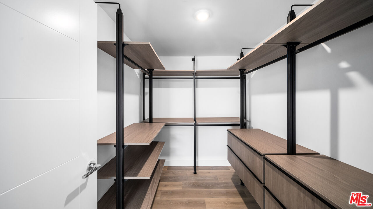 5153 Maplewood Ave Unit: 107