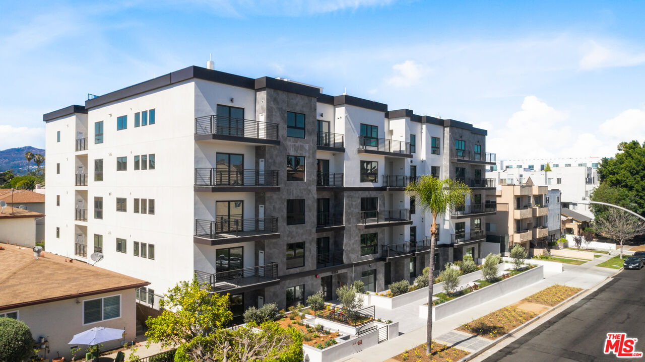 5153 Maplewood Ave Unit: 407