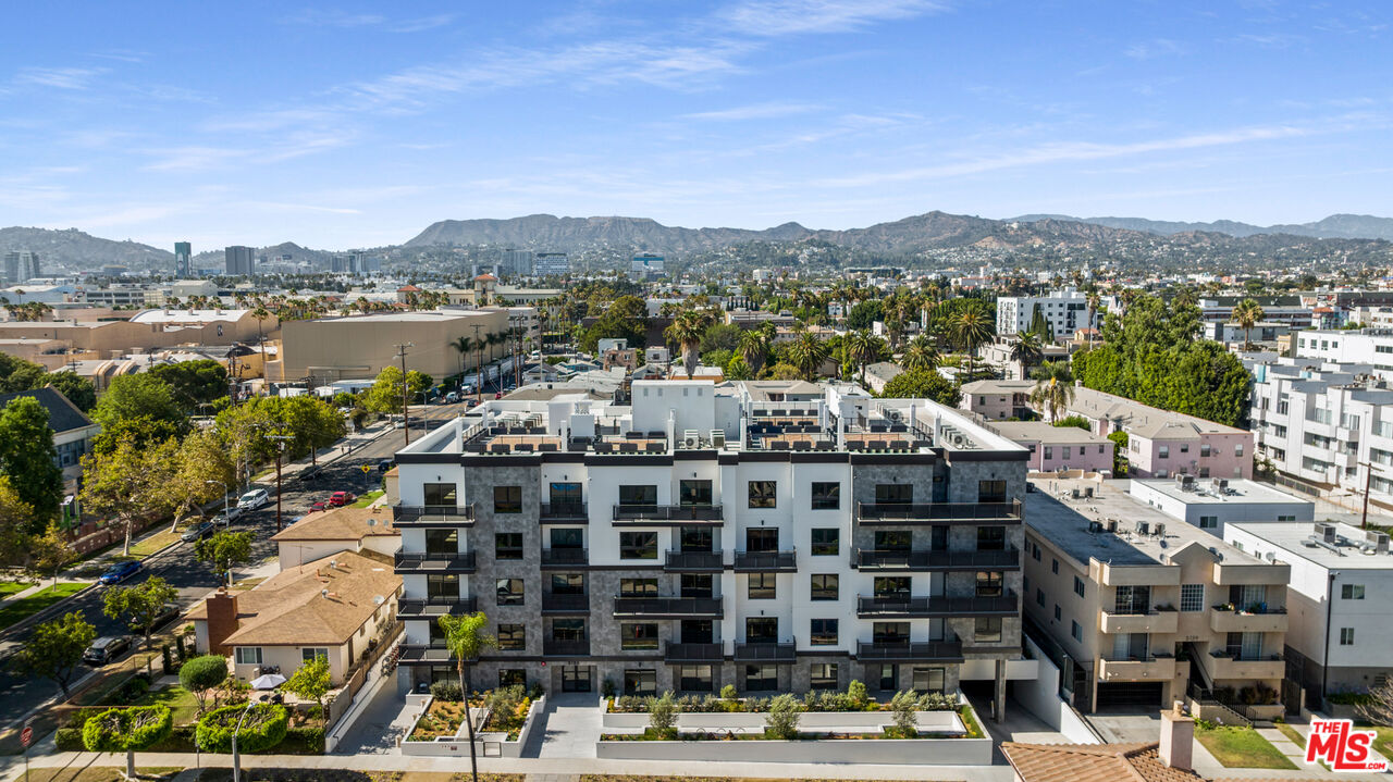 5153 Maplewood Ave Unit: 407