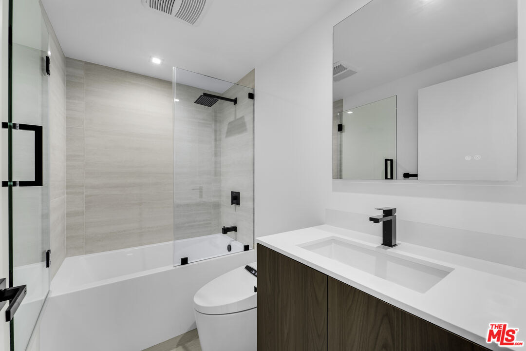 10630 Wilkins Ave Unit: 204