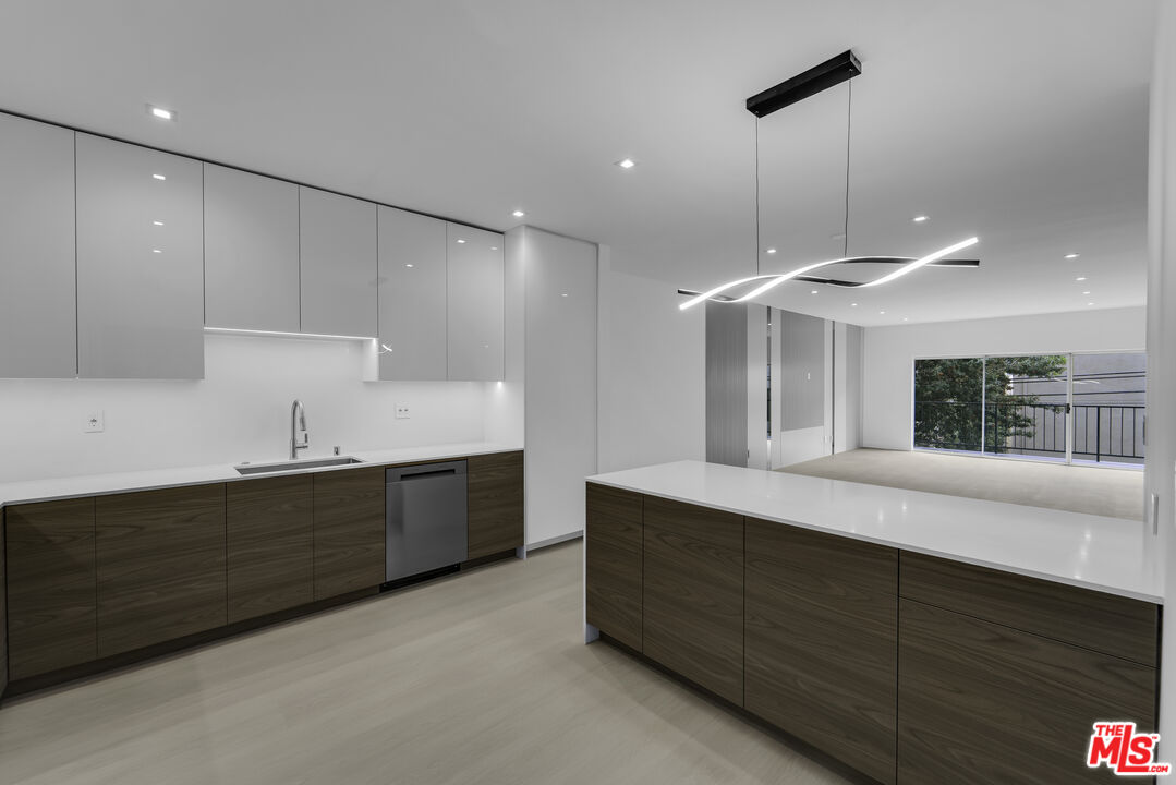 10630 Wilkins Ave Unit: 204