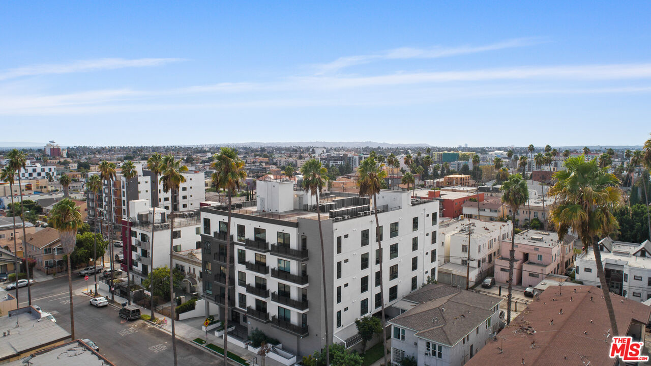927 Fedora St Unit: 301