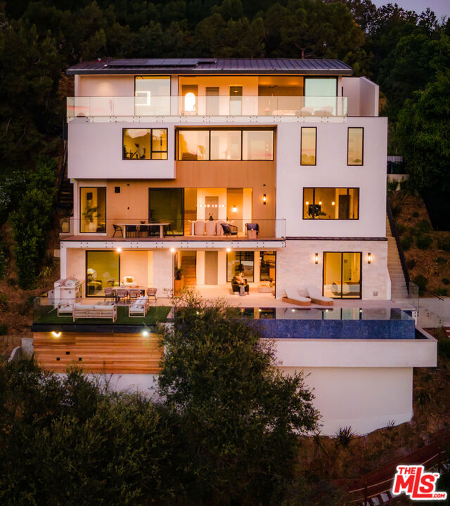 1511 Skylark Lane