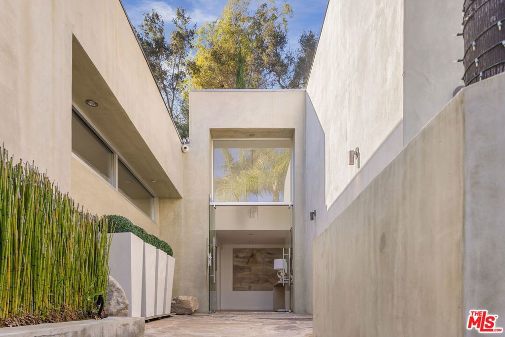 2731 Hutton Drive