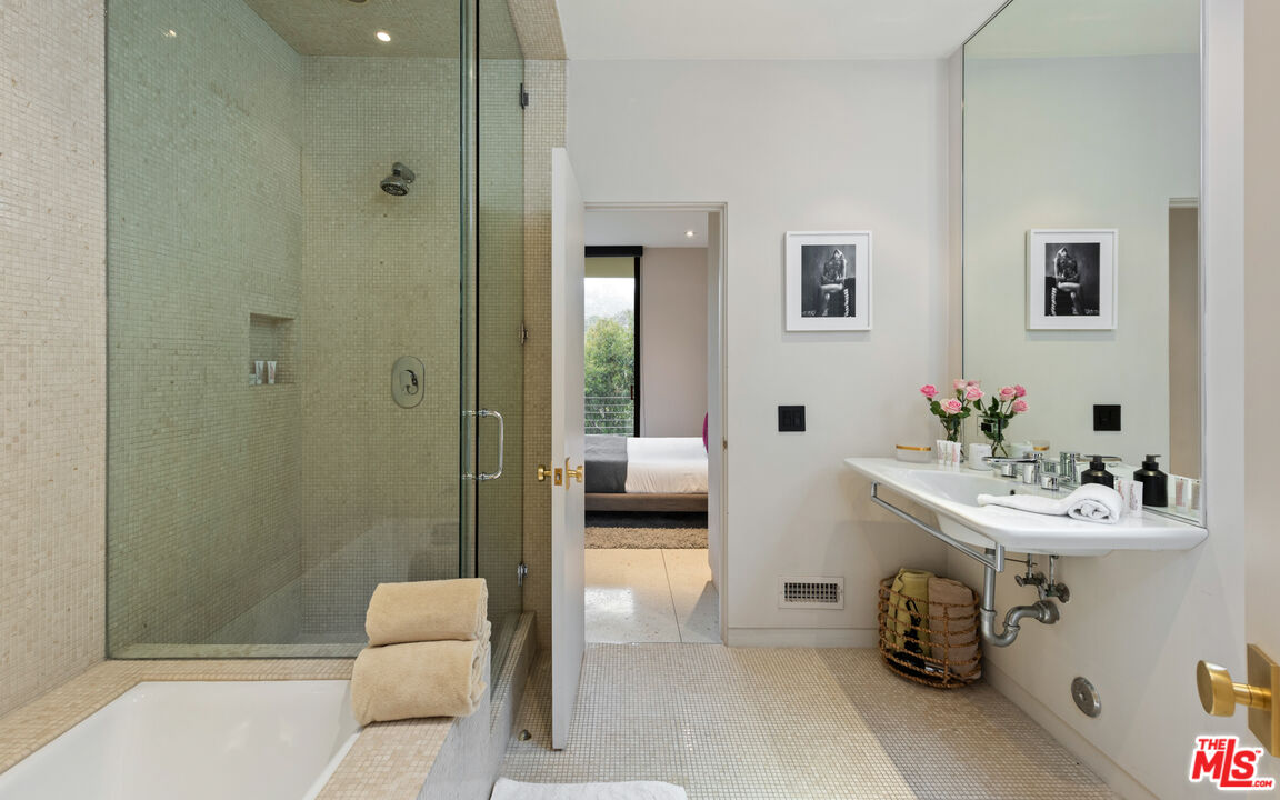 10556 Fontenelle Way