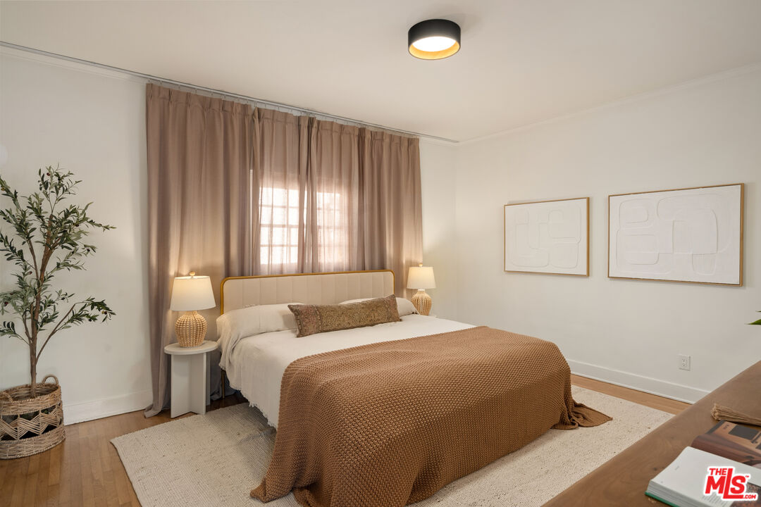 818 Palms Blvd