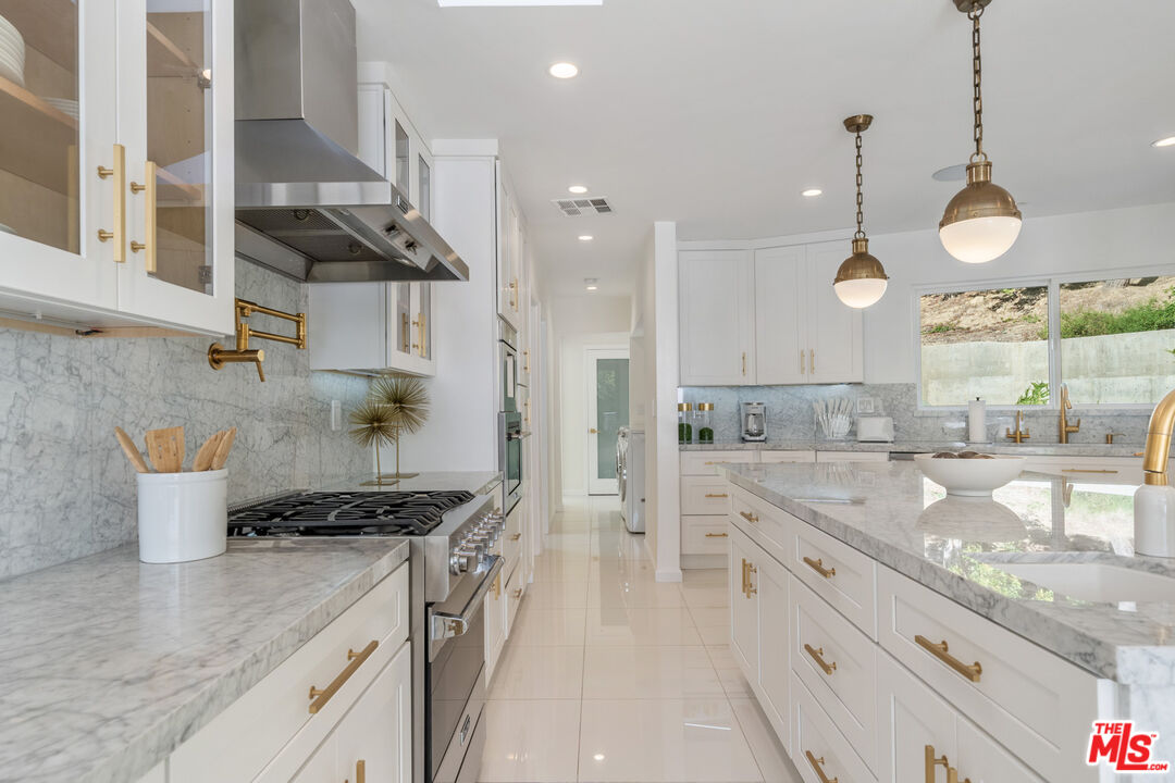 1040 Montego Dr