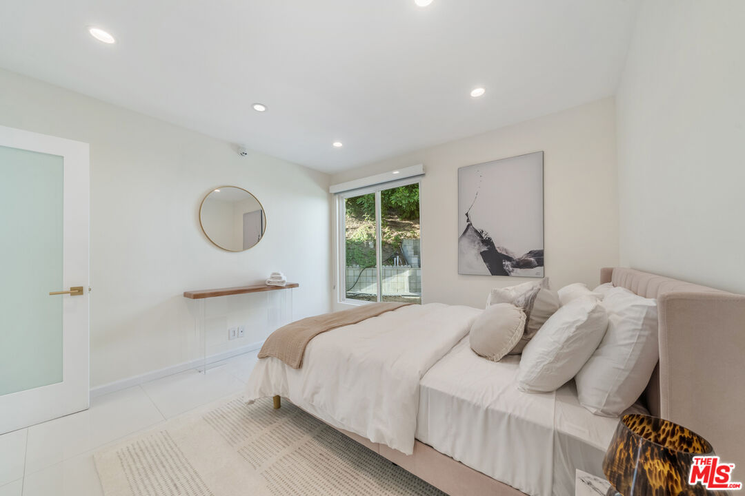 1040 Montego Dr