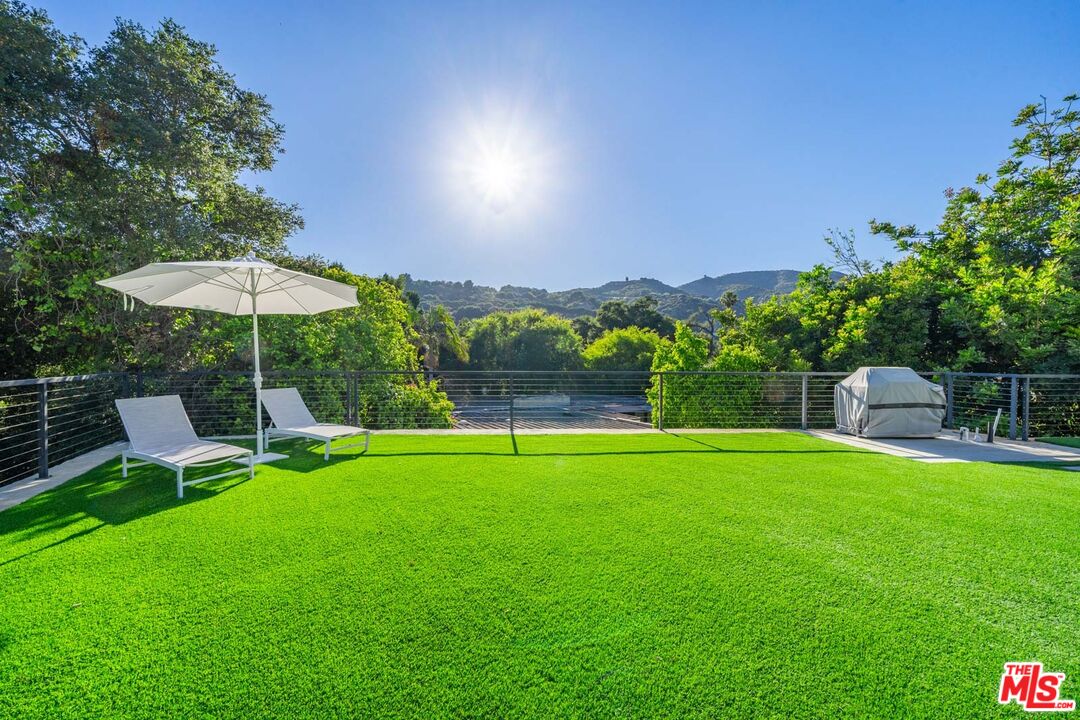 1040 Montego Dr