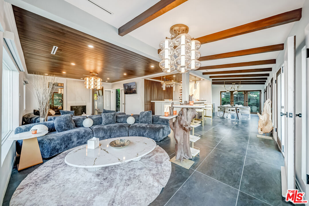 8874 Evanview Dr